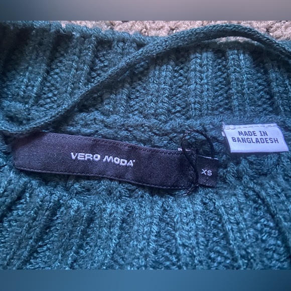 Vero Moda Emerald Green Sweater - Picture 2 of 2